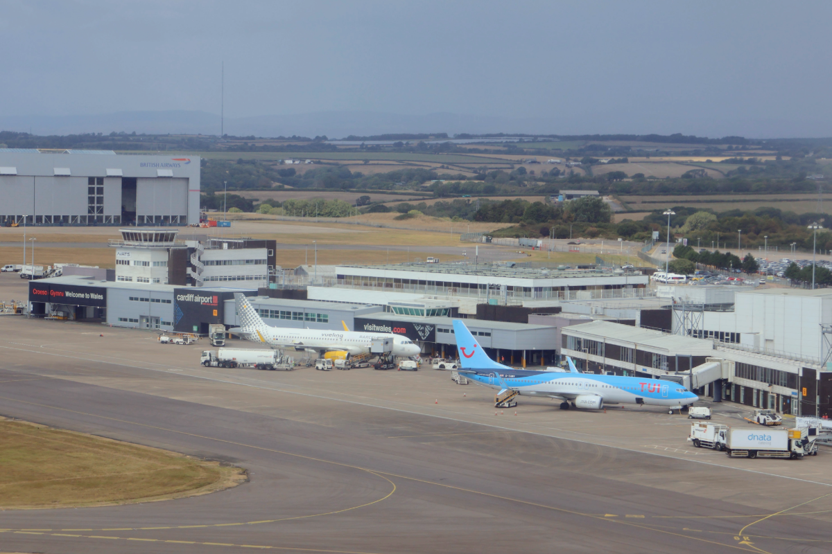 Terminal (2)